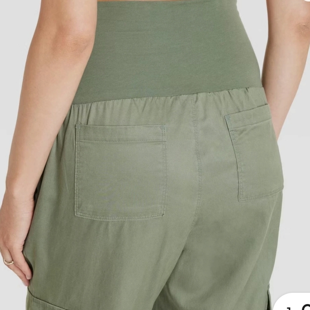 Isabel Maternity by Ingrid & Isabel Over Belly High-Rise Maternity Joggers - Picture 5 of 7